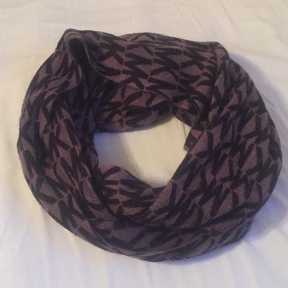Michael Kors Infinity Scarf
